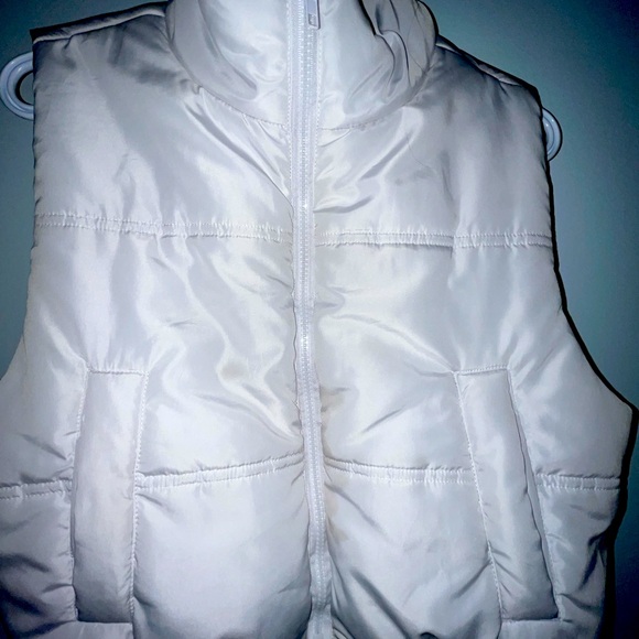 Forever 21 puffer vest size small - Picture 1 of 1